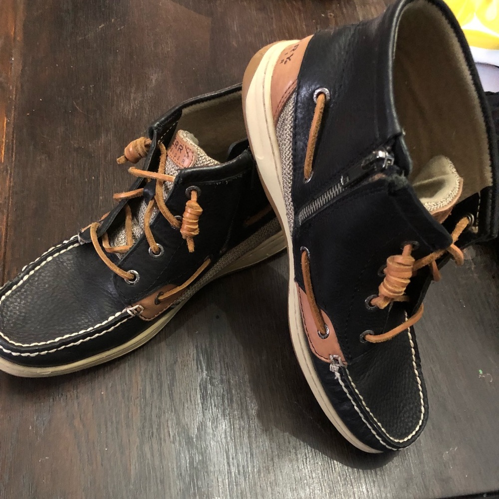 Sperry topsider navy blue boots as 10